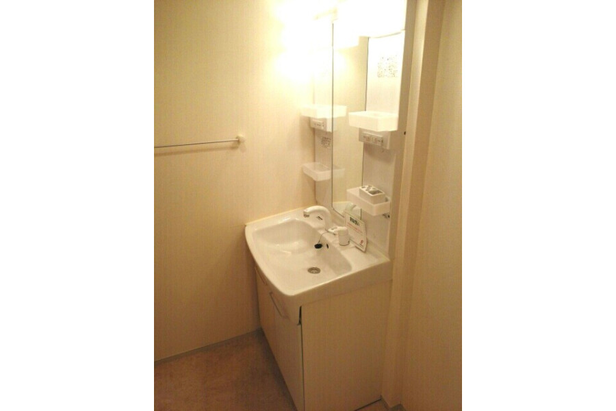 1LDK Apartment, Japan — image 8