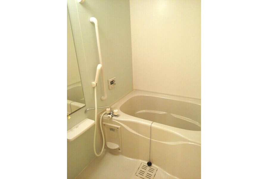 1LDK Apartment, Japan — image 9