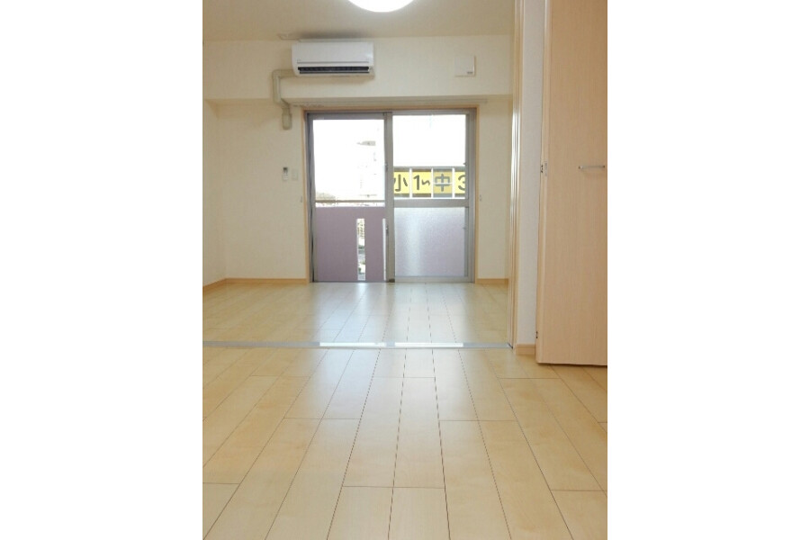 1DK Apartment, Japan — image 2