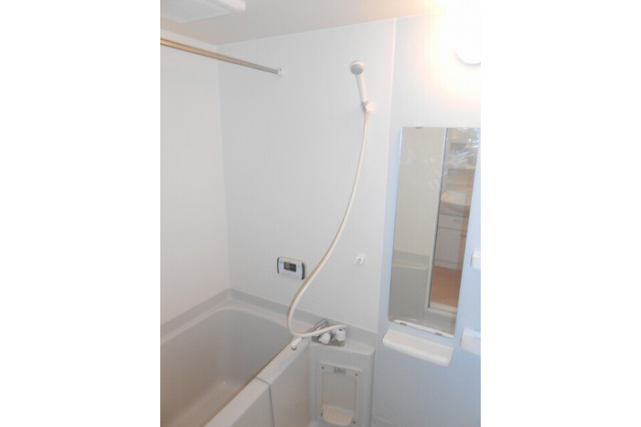 2DK Apartment, Japan — image 6