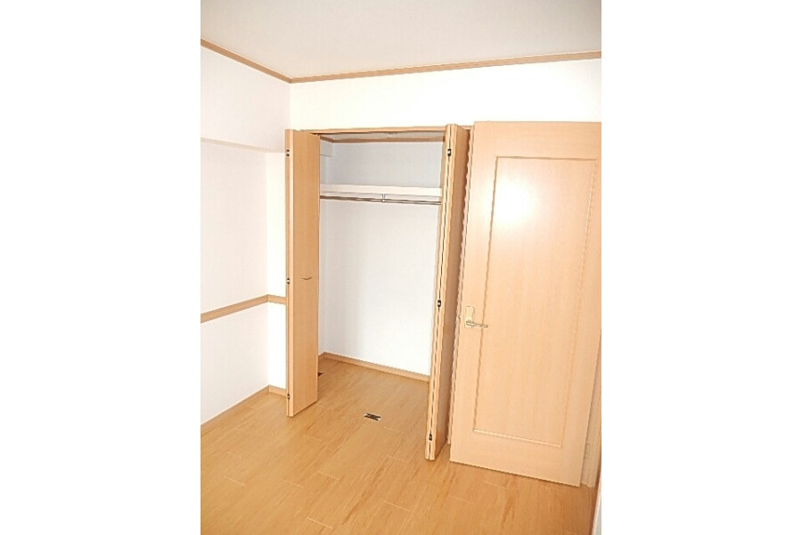 1LDK Apartment, Japan — image 2