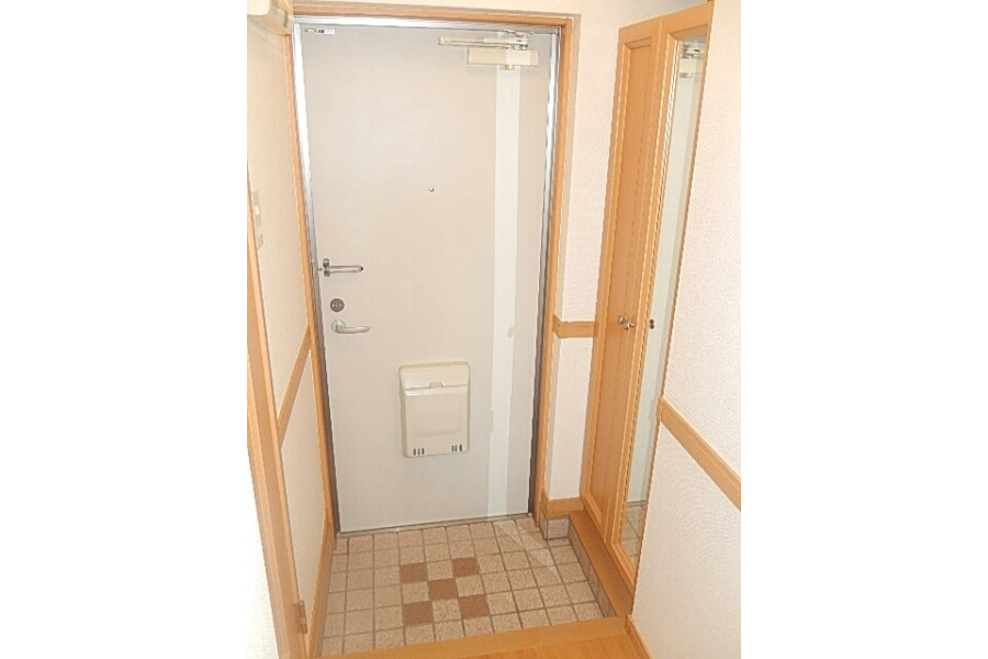 1LDK Apartment, Japan — image 11