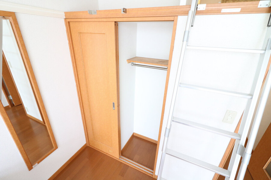 1K Apartment, Japan — image 6