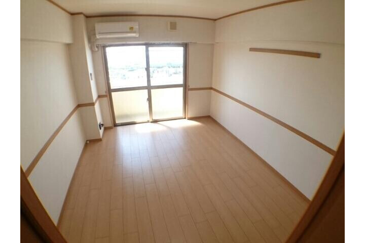 1K Apartment, Japan — image 2