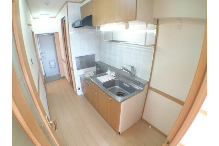 1K Apartment, Japan — image 6