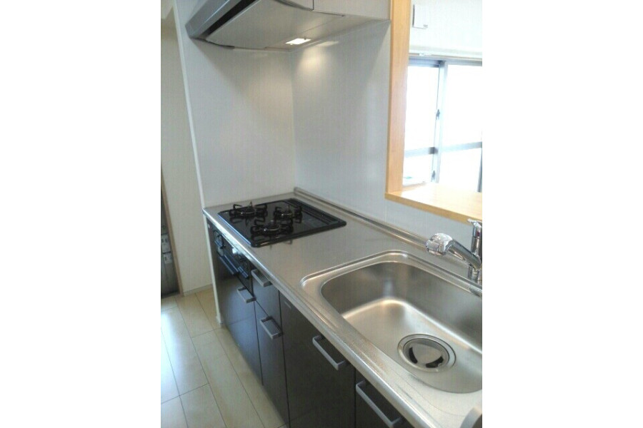2LDK Apartment, Japan — image 4