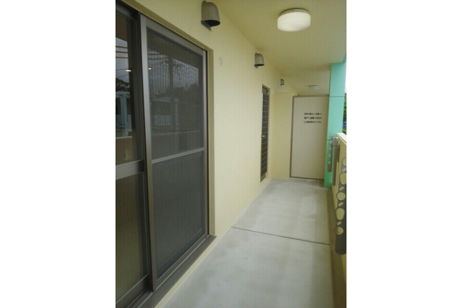 2LDK Apartment, Japan — image 11