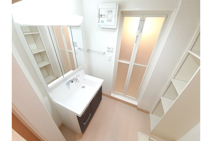 1LDK Apartment, Japan — image 9