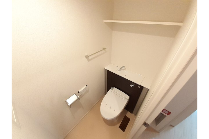 1LDK Apartment, Japan — image 10