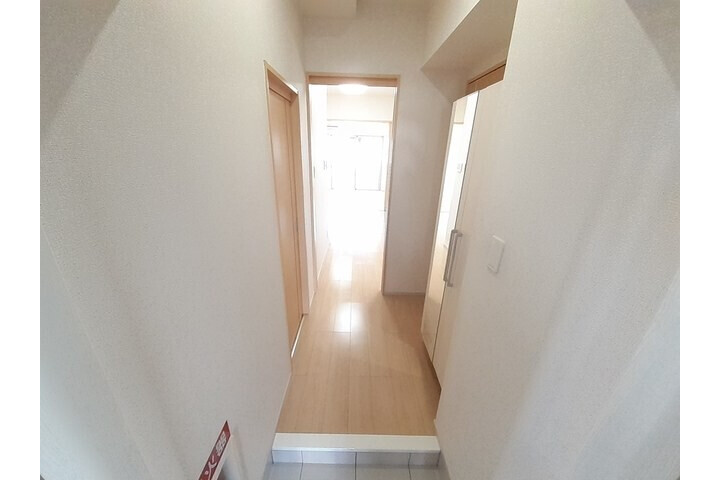 1LDK Apartment, Japan — image 9