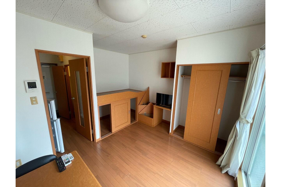 1K Apartment, Japan — image 3