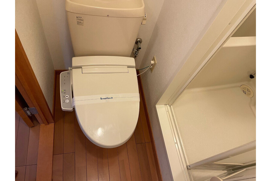 1K Apartment, Japan — image 10
