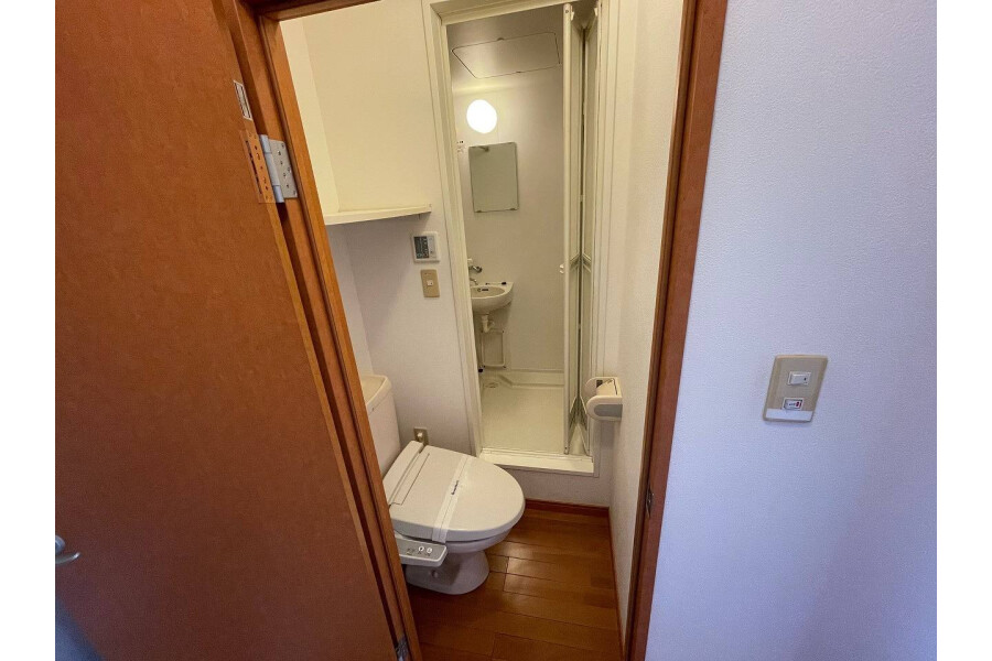 1K Apartment, Japan — image 11