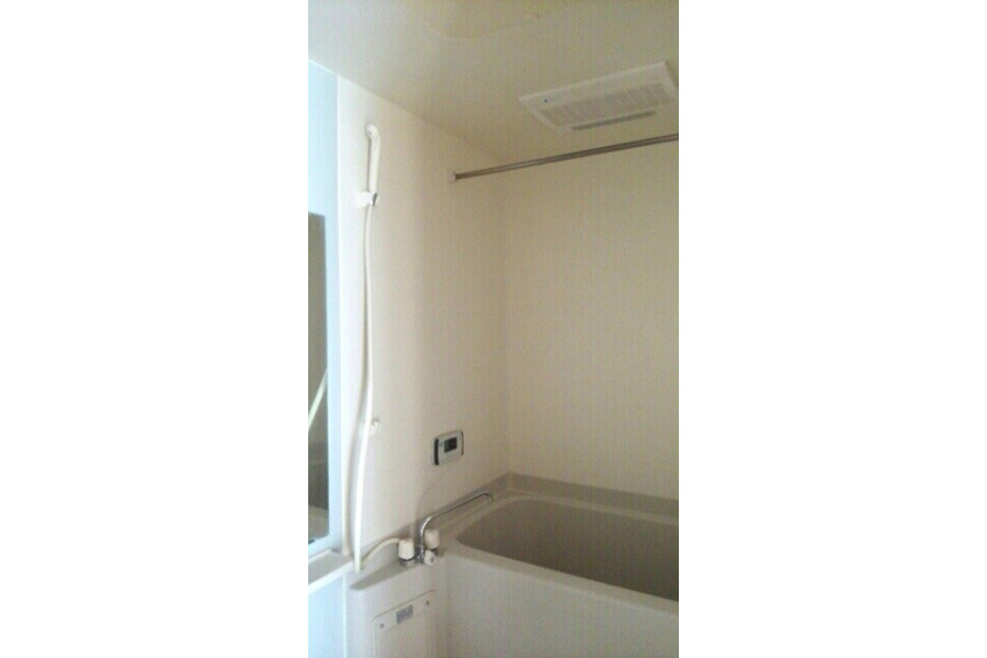 2LDK Apartment, Japan — image 7