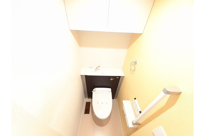 1LDK Apartment, Japan — image 8