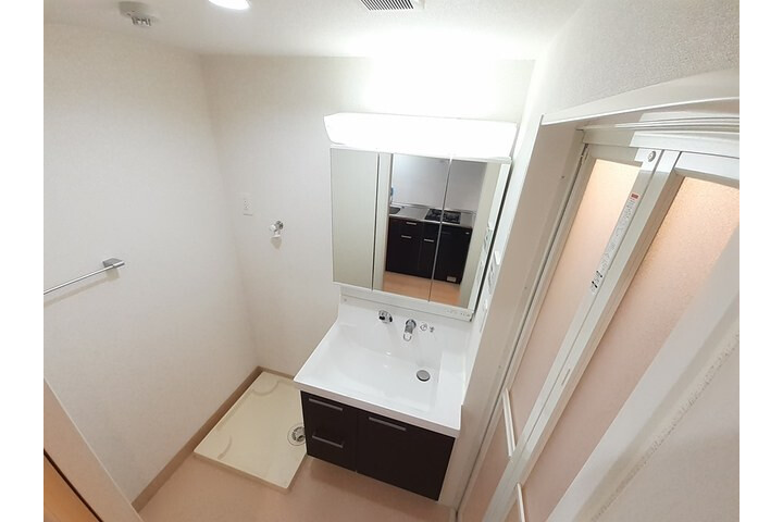 1K Apartment, Japan — image 6