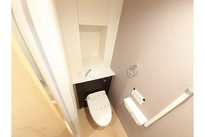 1K Apartment, Japan — image 8