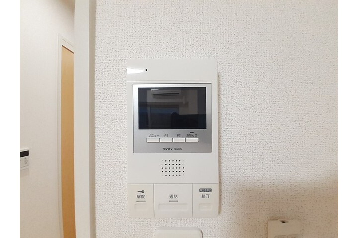 1K Apartment, Japan — image 9