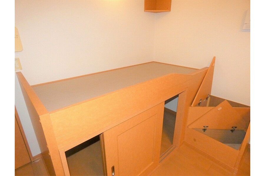 1K Apartment, Japan — image 8
