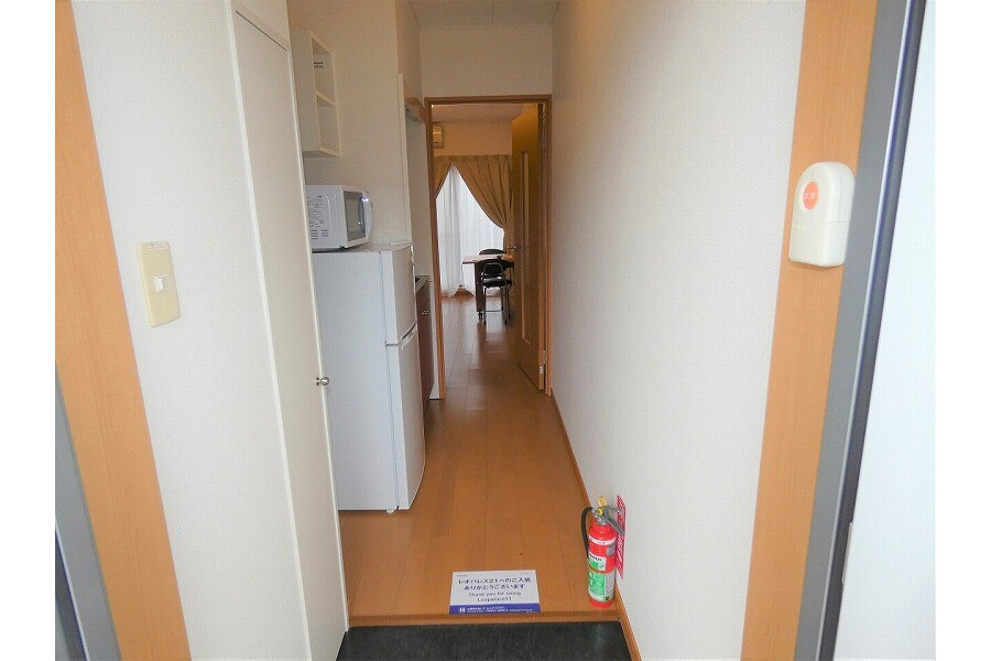 1K Apartment, Japan — image 14