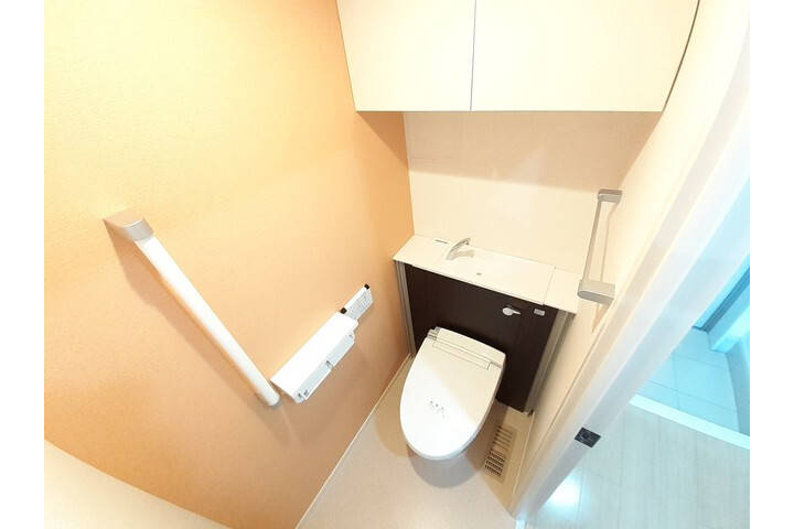 1K Apartment, Japan — image 8