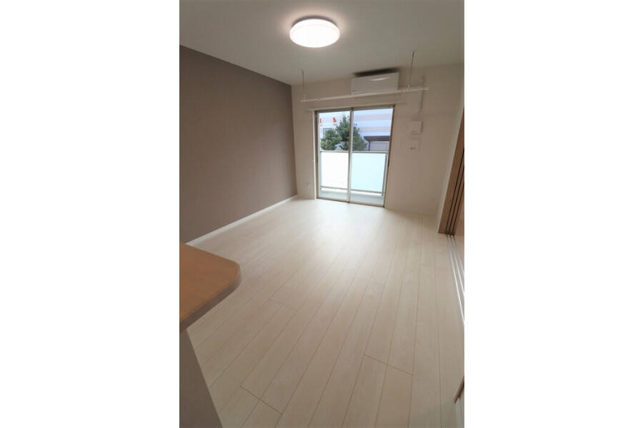 2LDK Apartment, Japan — image 3