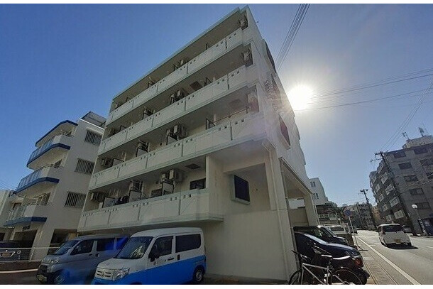 2LDK Apartment, Japan — image 17