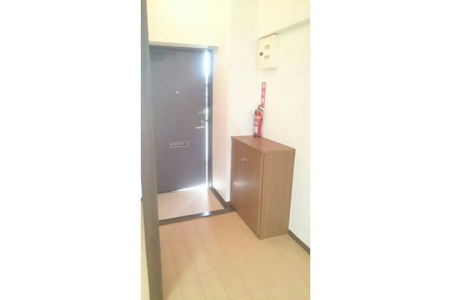 2LDK Apartment, Japan — image 10