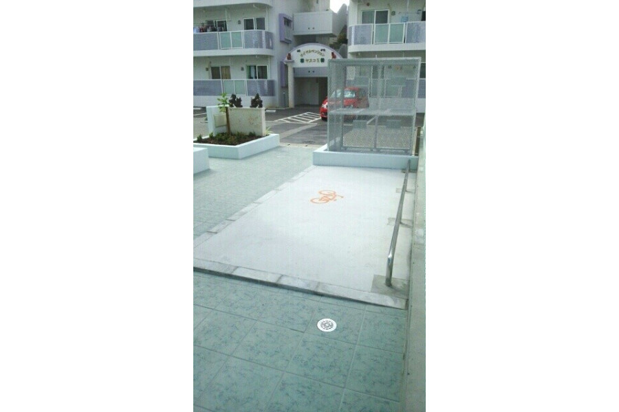 2LDK Apartment, Japan — image 12