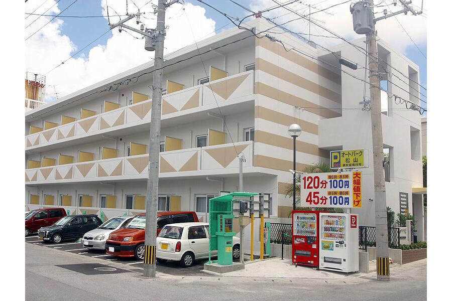 2LDK Apartment, Japan — image 17