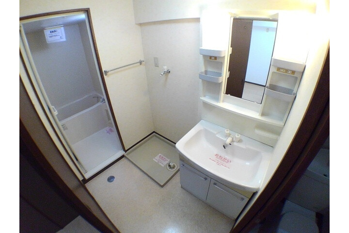1LDK Apartment, Japan — image 6