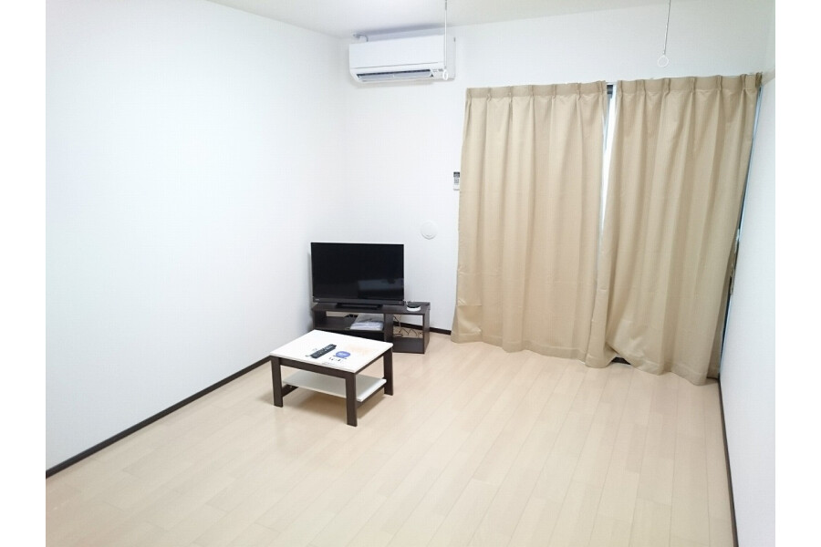 1K Apartment, Japan — image 3