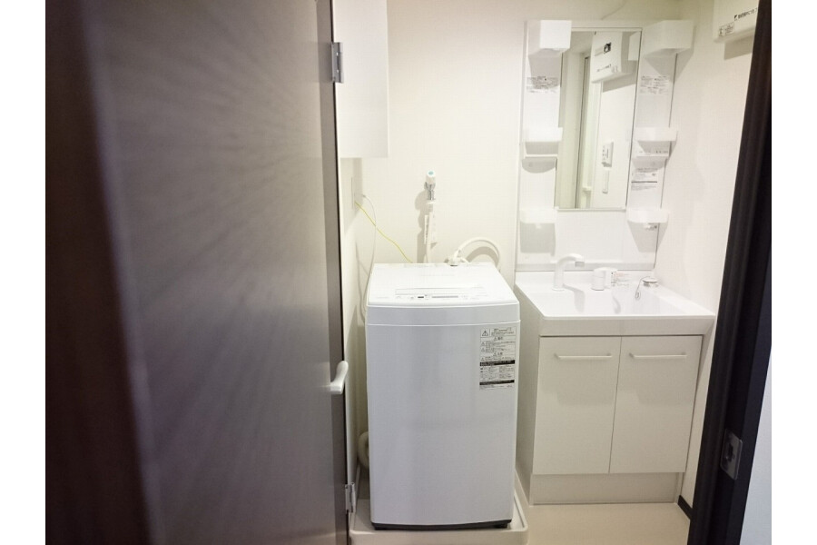 1K Apartment, Japan — image 10