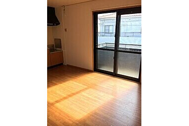 2LDK Apartment, Japan — image 5
