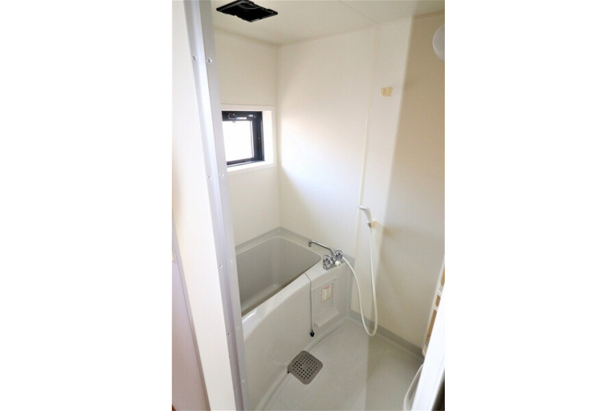 2LDK Apartment, Japan — image 10