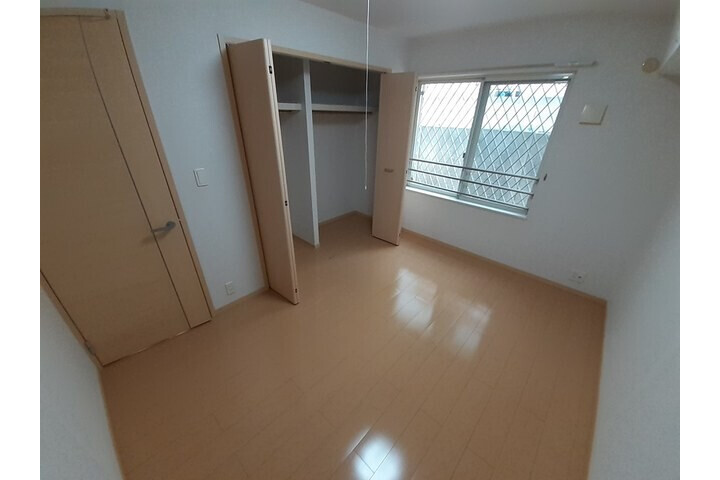 2LDK Apartment, Japan — image 3