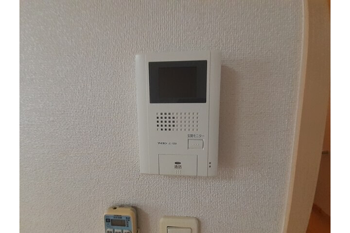 2LDK Apartment, Japan — image 5
