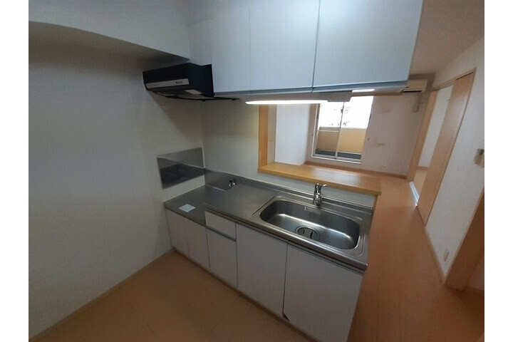 2LDK Apartment, Japan — image 6
