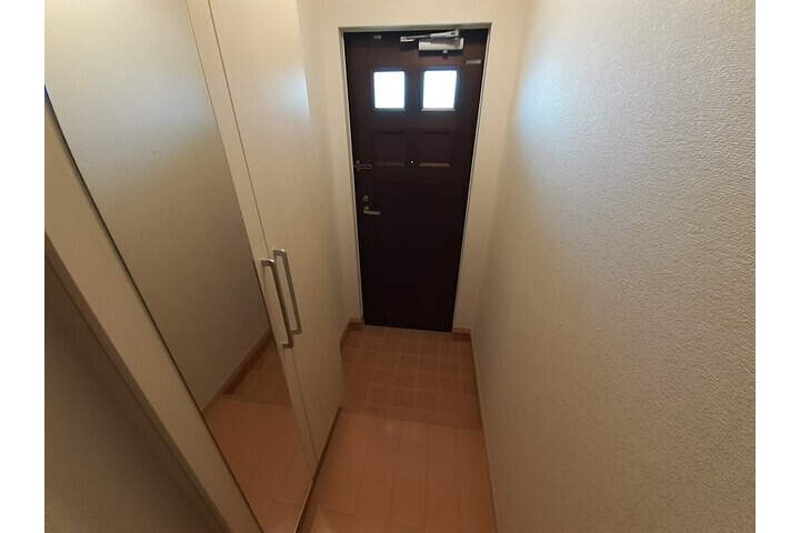 2LDK Apartment, Japan — image 10