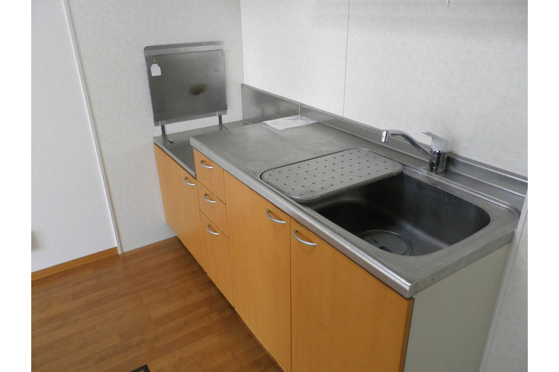 2DK Apartment, Japan — image 8