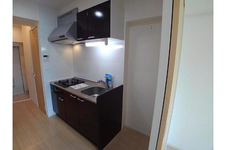 1K Apartment, Japan — image 5