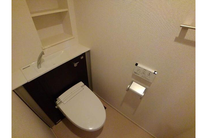 1K Apartment, Japan — image 8