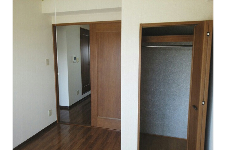 2DK Apartment, Japan — image 6