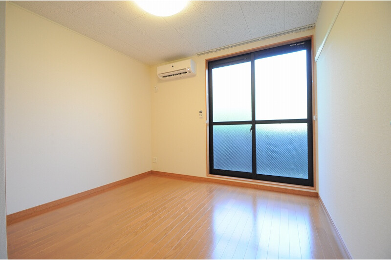 1K Apartment, Japan — image 4