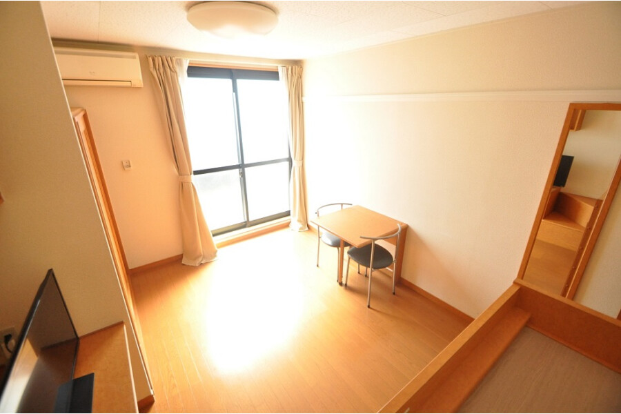 1K Apartment, Japan — image 3