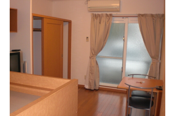 1K Apartment, Japan — image 5