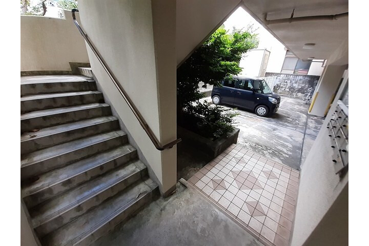 1R Apartment, Japan — image 13