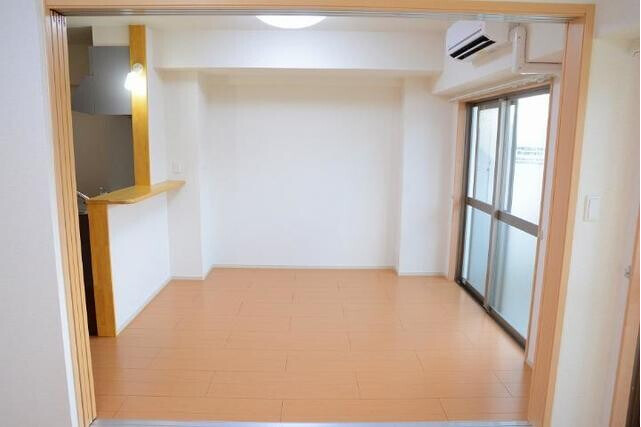 2LDK Apartment, Japan — image 3