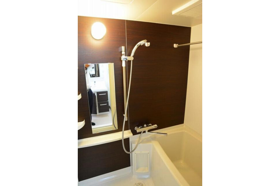 2LDK Apartment, Japan — image 8