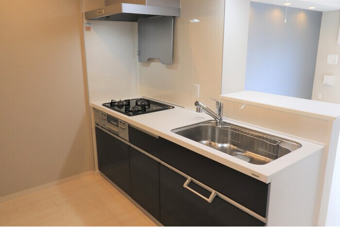 2LDK Apartment, Japan — image 7